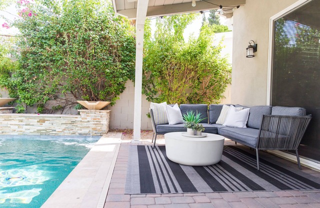 New Home with Heated Pool Near Old Town and Spring Training