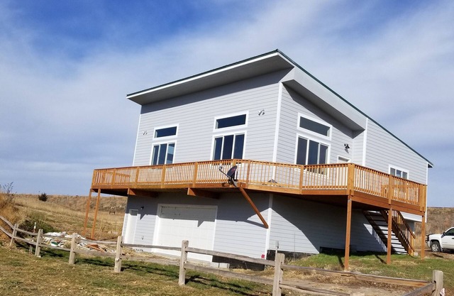 New house with great view of Lake McConaughy.