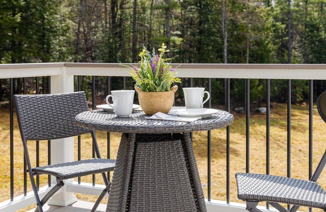 NEW LISTING: Guest Suite, Minutes to Hiking and Lakes, Monadnock Region NH