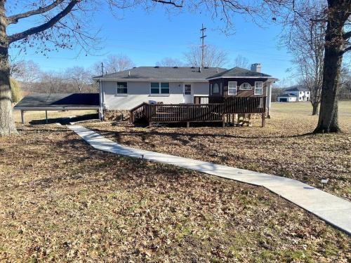 New Listing Paradise Found Hot tub Pool More