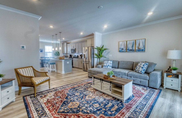 New Luxe Home Steps to Ocean, Baby-Friendly, Garage, 2600 sq.ft - Sleeps 12