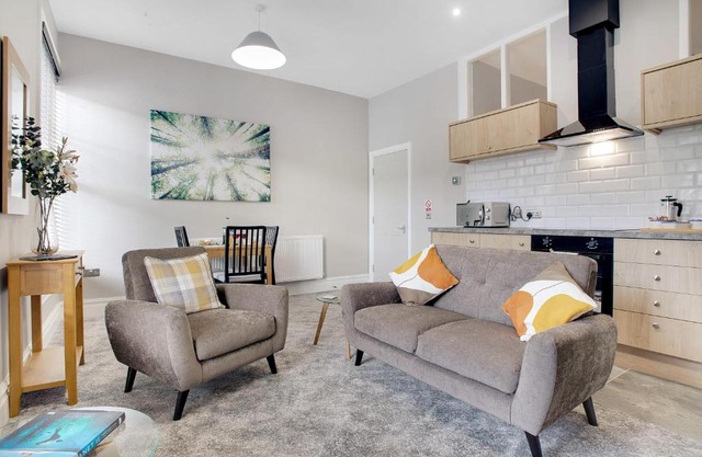 NEW! Luxury 1 Bed Apartment in Hartlepool City Centre by Stay With Us, Perfect for Couples & Contractors, FREE WI-FI!