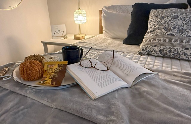 NEW Luxury 1BR w/Pool, Sauna, EV + 5‑Min Bike to Art by Copperkey Collection