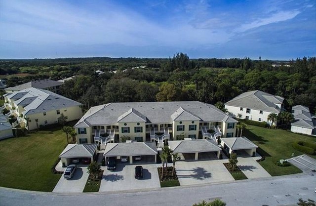 New Luxury Condo in Enclosed area near beaches