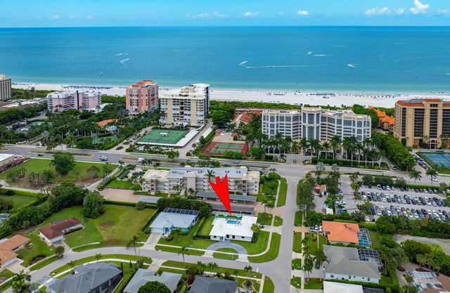NEW LUXURY Marco Island THE DREAM all about location! Walk to beach, JW and more