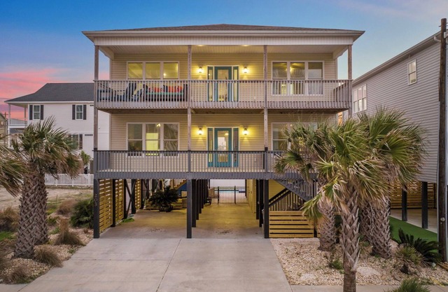 NEW LUXURY OCEAN VIEW - Heated Salt Water Pool/Spa - Elevator - 100ft from Ocean
