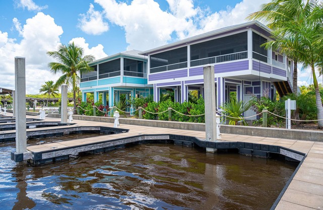 NEW! Luxury Villa on the Barron River with Resort Amenities