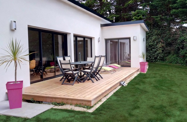New New House 80 meters from the sea, first rental season.