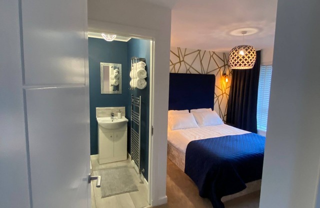 NEW property/quiet area/FREE parking/private garden