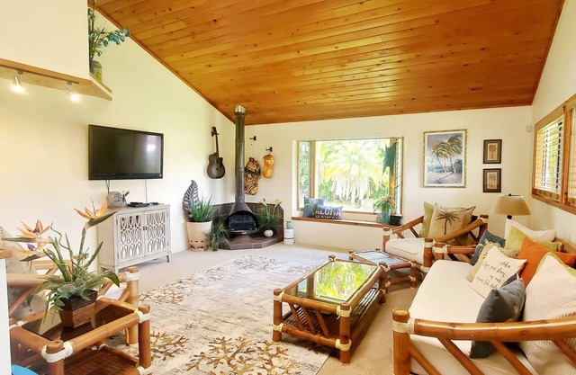 NEW RENTaL! Experience Aloha *Hawaiian Style Hale*