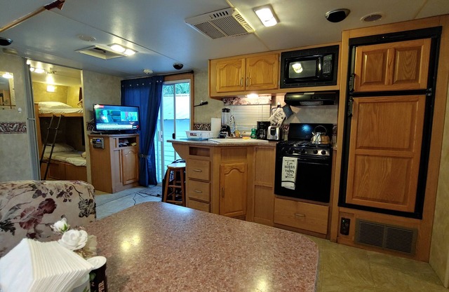 New Smyrna Rv Bunkhouse Pool Private Family RV