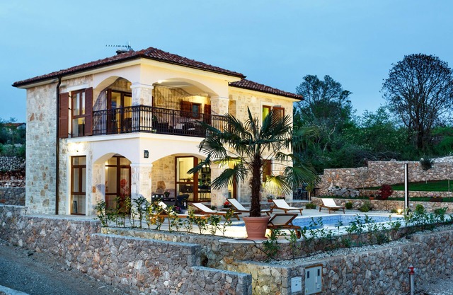 New stone villa with pool, in a quiet location - TRAVELER Reiseburo Krk - ID 2163