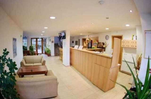 New studio apart, fully equipped, 3 min, from the gondola, swimming pool & sauna