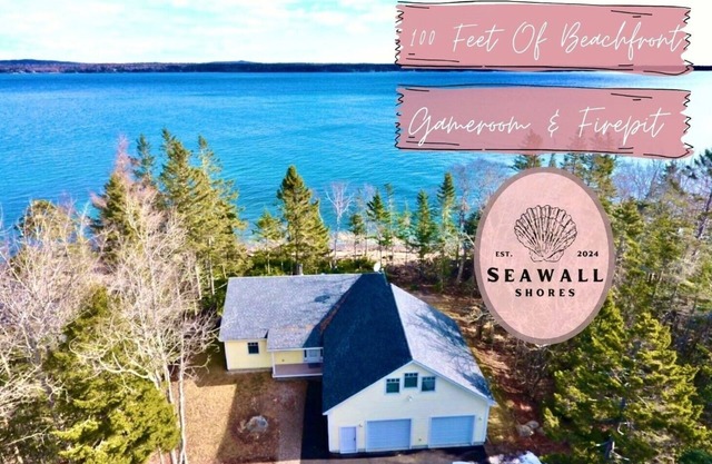 ⭐NEW⭐ Stunning Beachfront Living w/Gameroom & Firepit Near Acadia