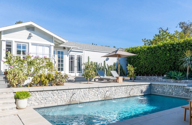 NEW Stunning Stylish Perfect Escape! POOL + CASITA