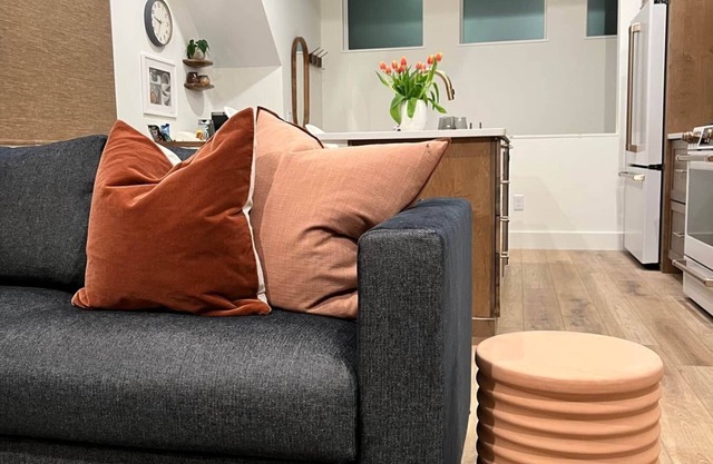 NEW! The Second Story - Downtown Carriage House