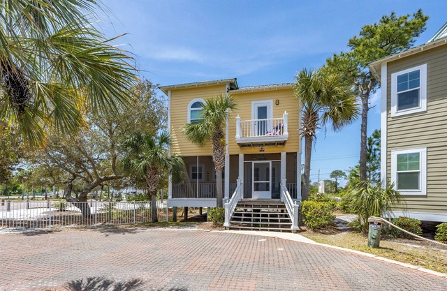 New To PKRM's Rental Portfolio! 2 BR 2.5 BA Has Charm Of A Coastal Cottage!