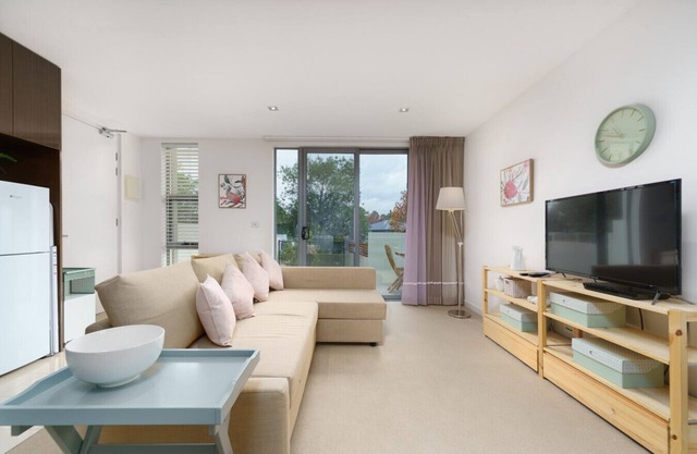 NEW TO VRBO: Modern Stay in Campbell Near Canberra Centre