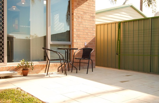 New Townhouse 2, Close to Hospitals & University