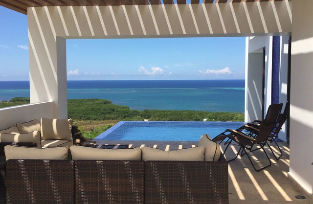 New Villa 2 BedR+ 1, 2 Bathrooms Private Beach, Easy Access To Little French Key