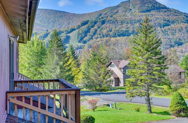 New York Retreat - Furnished Deck & Mountain Views