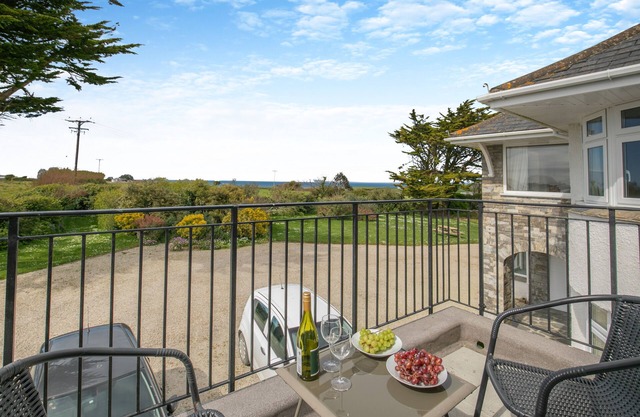 Newland - Two Bedroom Apartment, Sleeps 4