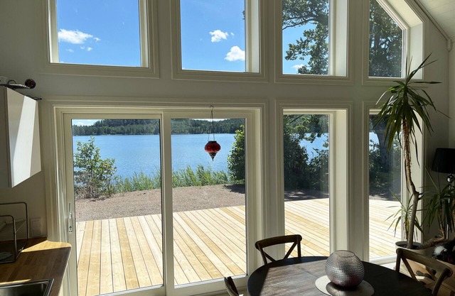 Newly built cottage located on lake plot next to Lake Flaten outside Virserum | SE05072