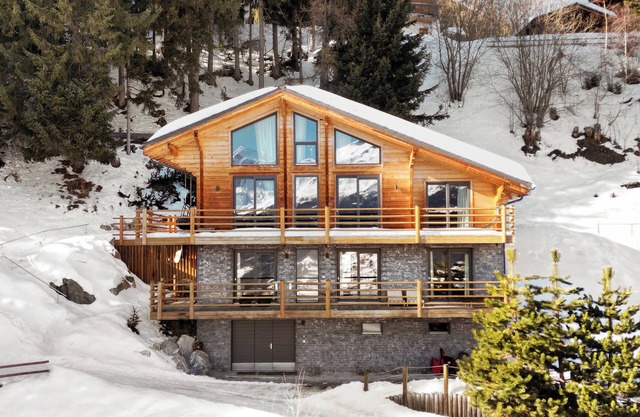 Newly Opened: Chalet Les Monts Sables