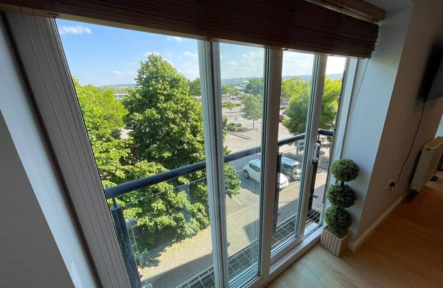 Newly Refurbished 2 Bedroom Apartment in Weston-Super-Mare, North Somerset
