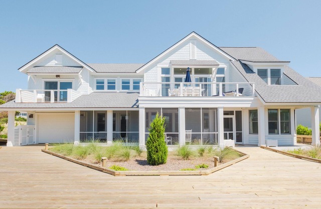 Newly renovated! Views, VIEWS, VIEWS of the Atlantic will mesmerize you from Ocean's 11!