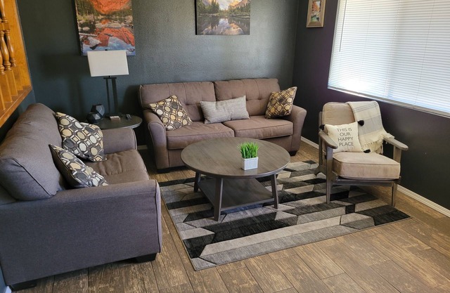 Newly renovated 2 bedroom with Cabin feel in Lake Isabella