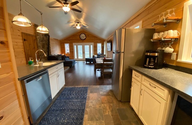 Newly Renovated AC 4 ACRES 3000sqft home with Full Game Room