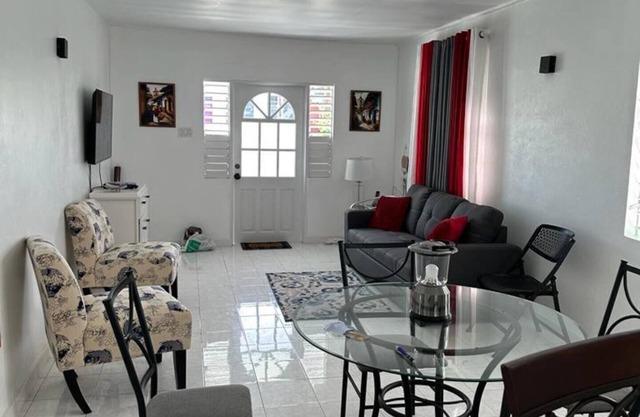 Newly Renovated Coastline Cottagen5 min from beach