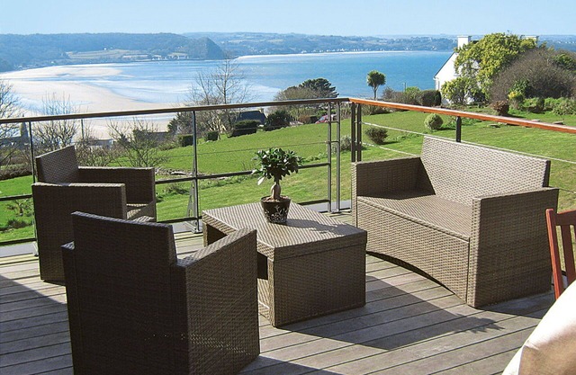 Nice apartment for 4 people with pool, WIFI, TV, patio and parking