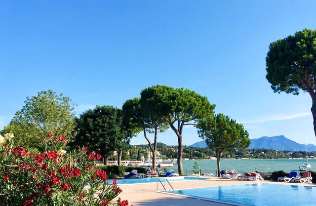 Nice apartment in villa for 4 guests with A/C, WIFI, pool, TV and terrace