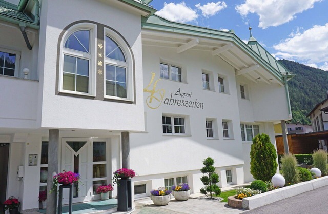 Nice apartment for 4 guests with WIFI, TV and patio