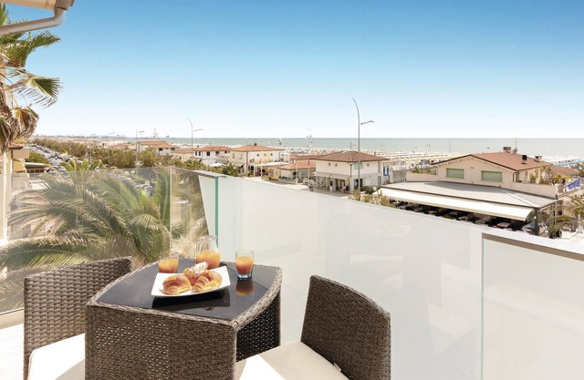 Nice apartment in Lido di Camaiore (LU)