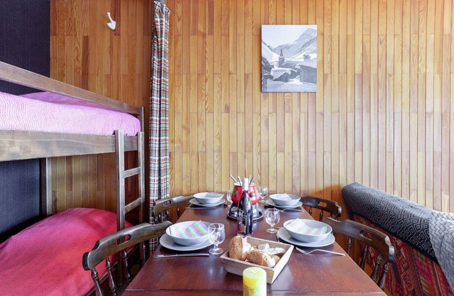 Nice apartment for 4 guests with WIFI, TV, balcony and parking