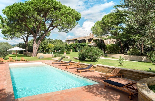Nice apartment for 4 people with pool, WIFI, TV, terrace and pets allowed