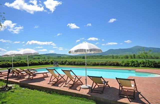 Nice apartment for 4 guests with pool, WIFI, TV and panoramic view, close to Montepulciano
