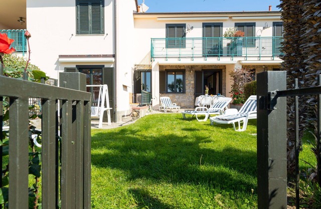 Nice apartment for 5 people with pool, A/C, WIFI, TV and terrace