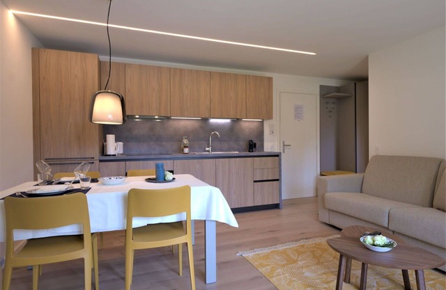 Nice apartment for 2 people with WIFI, TV, balcony, pets allowed, panoramic view and parking