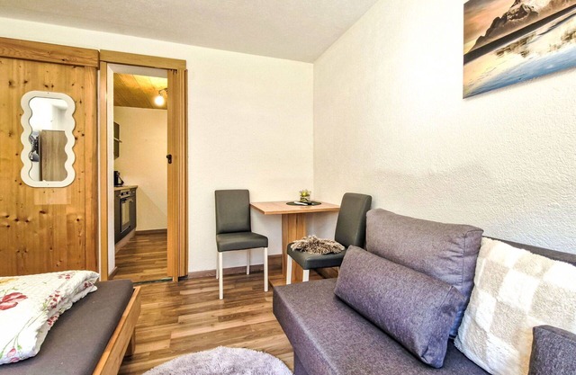 Nice apartment for 3 guests with WIFI, TV and pets allowed