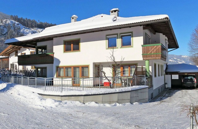 Nice apartment for 4 people with WIFI, TV, terrace and parking