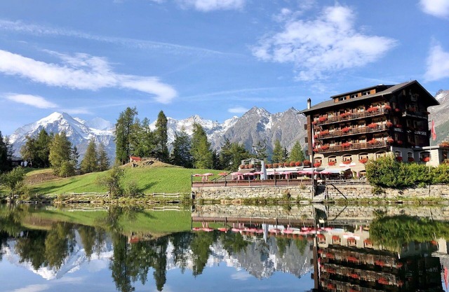 Nice apartment for 4 guests with WIFI, TV, patio, panoramic view and parking