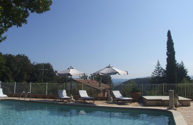 Nice apartment for 4 guests with WIFI, pool, TV and patio