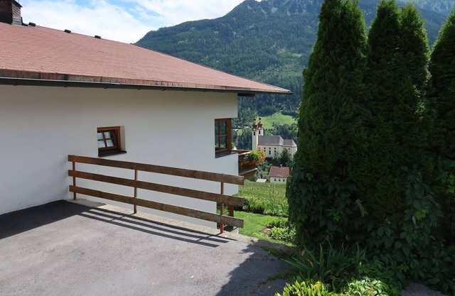 Nice apartment for 4 guests with WIFI, TV and patio