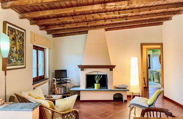 Nice apartment for 4 guests with WIFI, TV, patio, pets allowed and panoramic view