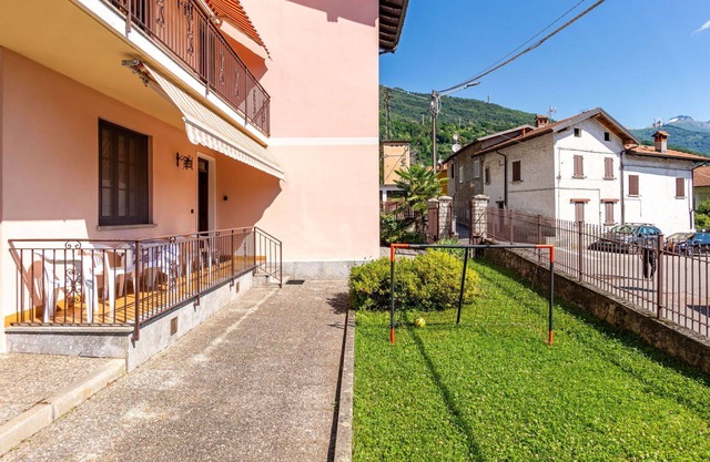 Nice apartment for 4 guests with WIFI, TV and patio