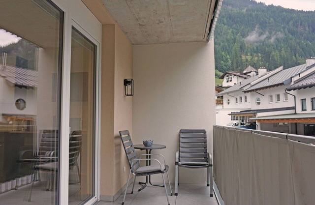 Nice apartment for 4 guests with WIFI, TV and balcony